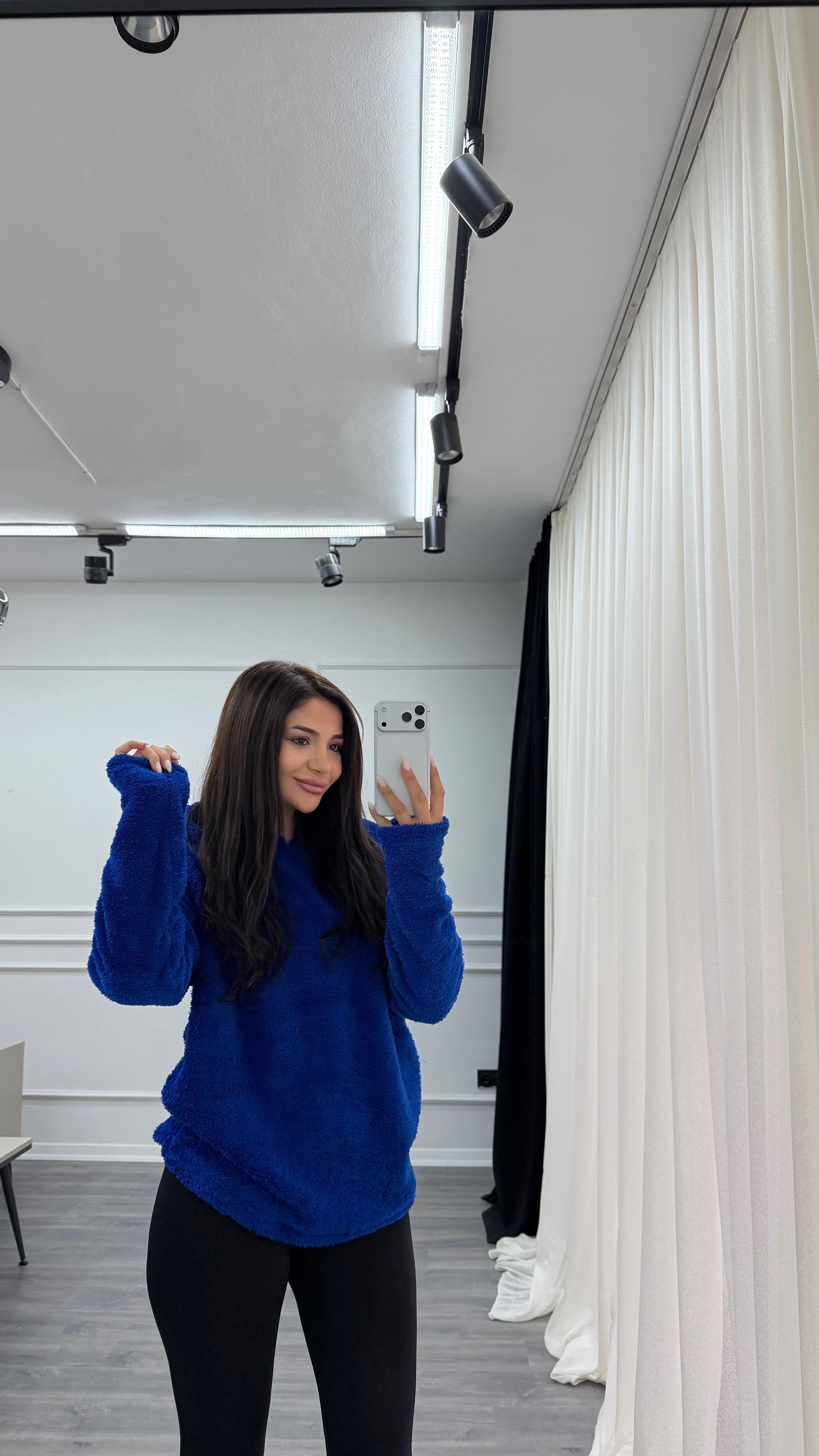 Mavi Kapüşonlu Yumoş Oversize Peluş Sweatshirt