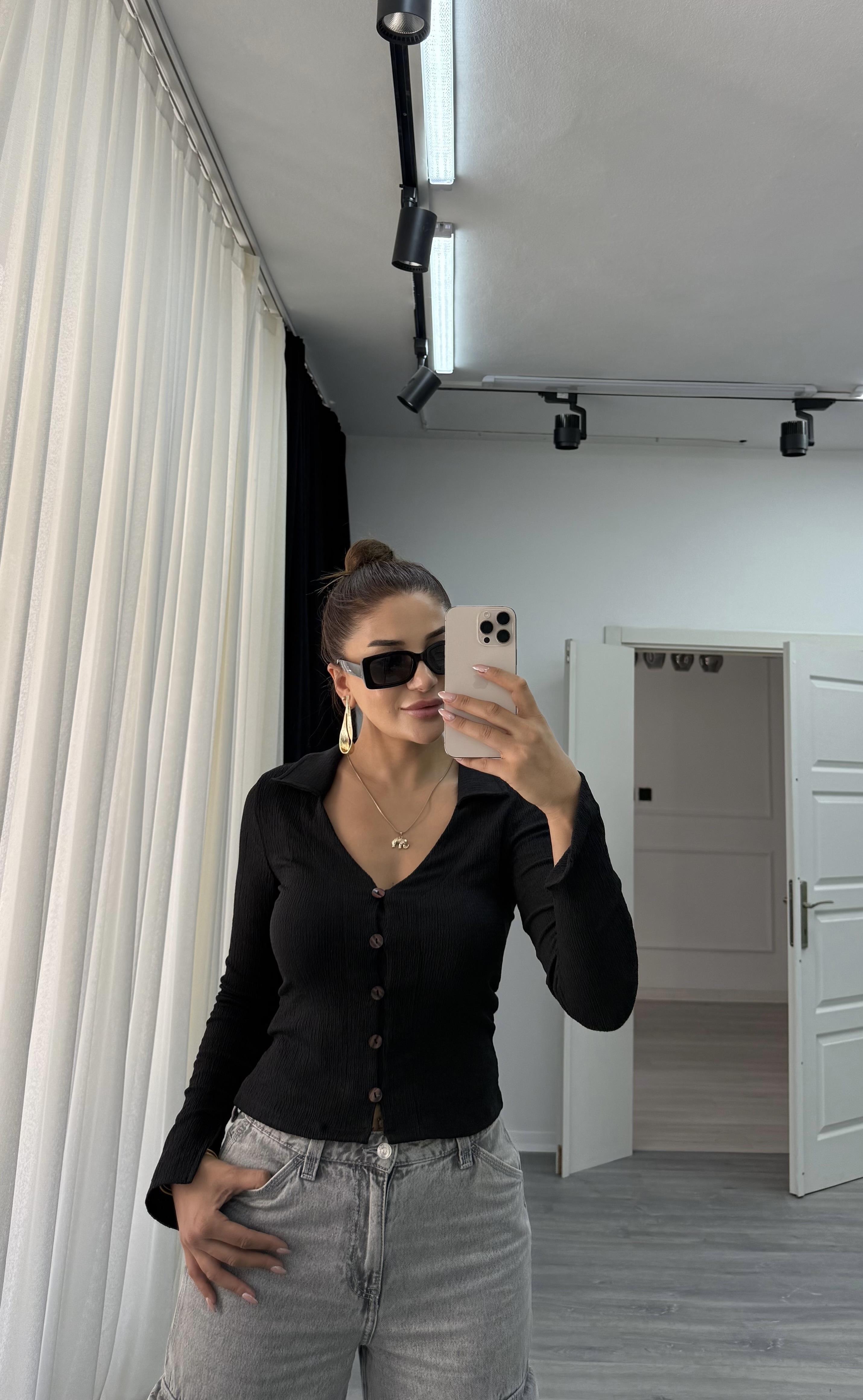 Önden Düğmeli Eni Boyu Esnek Uzun  Kol Gömlek
