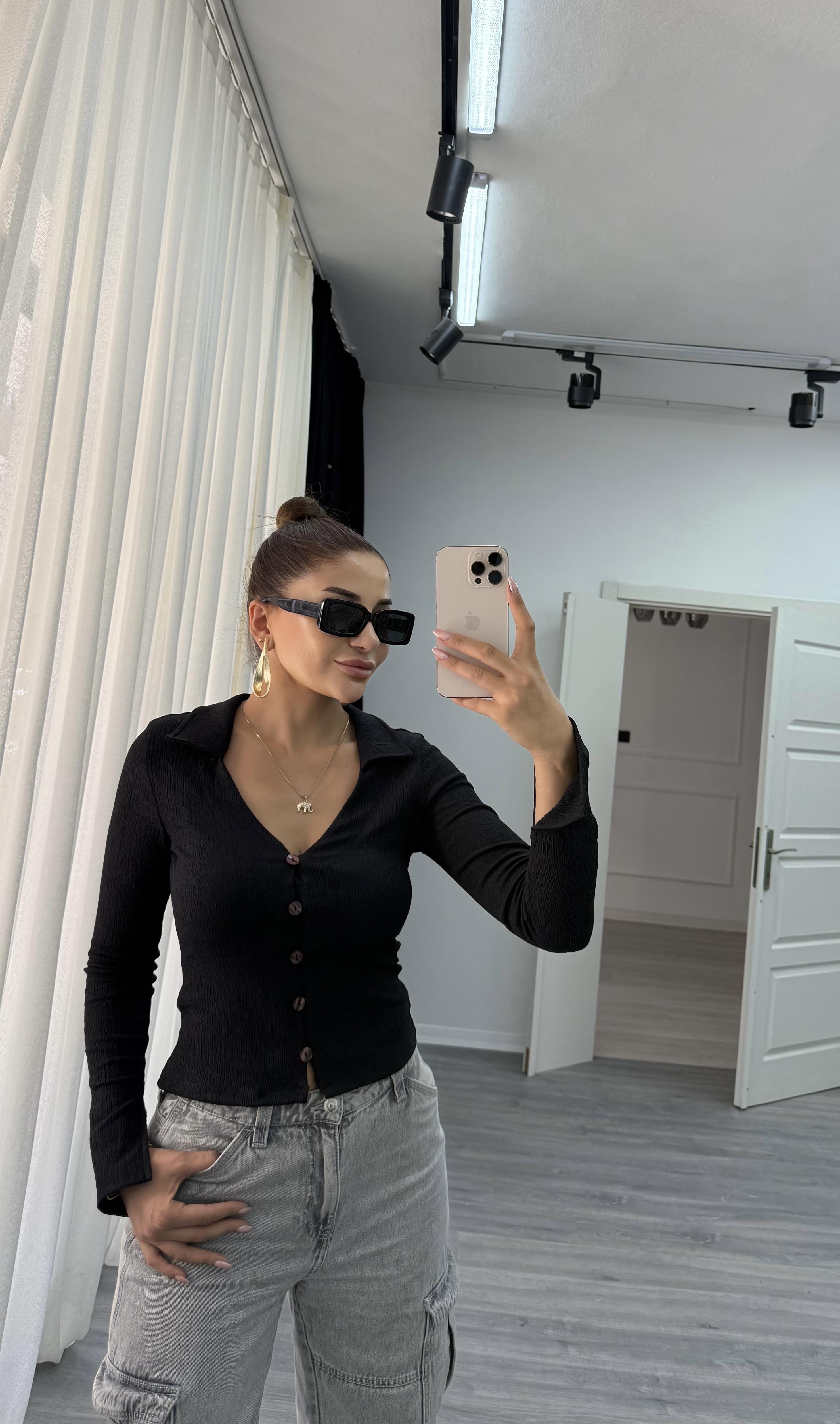 Önden Düğmeli Eni Boyu Esnek Uzun  Kol Gömlek