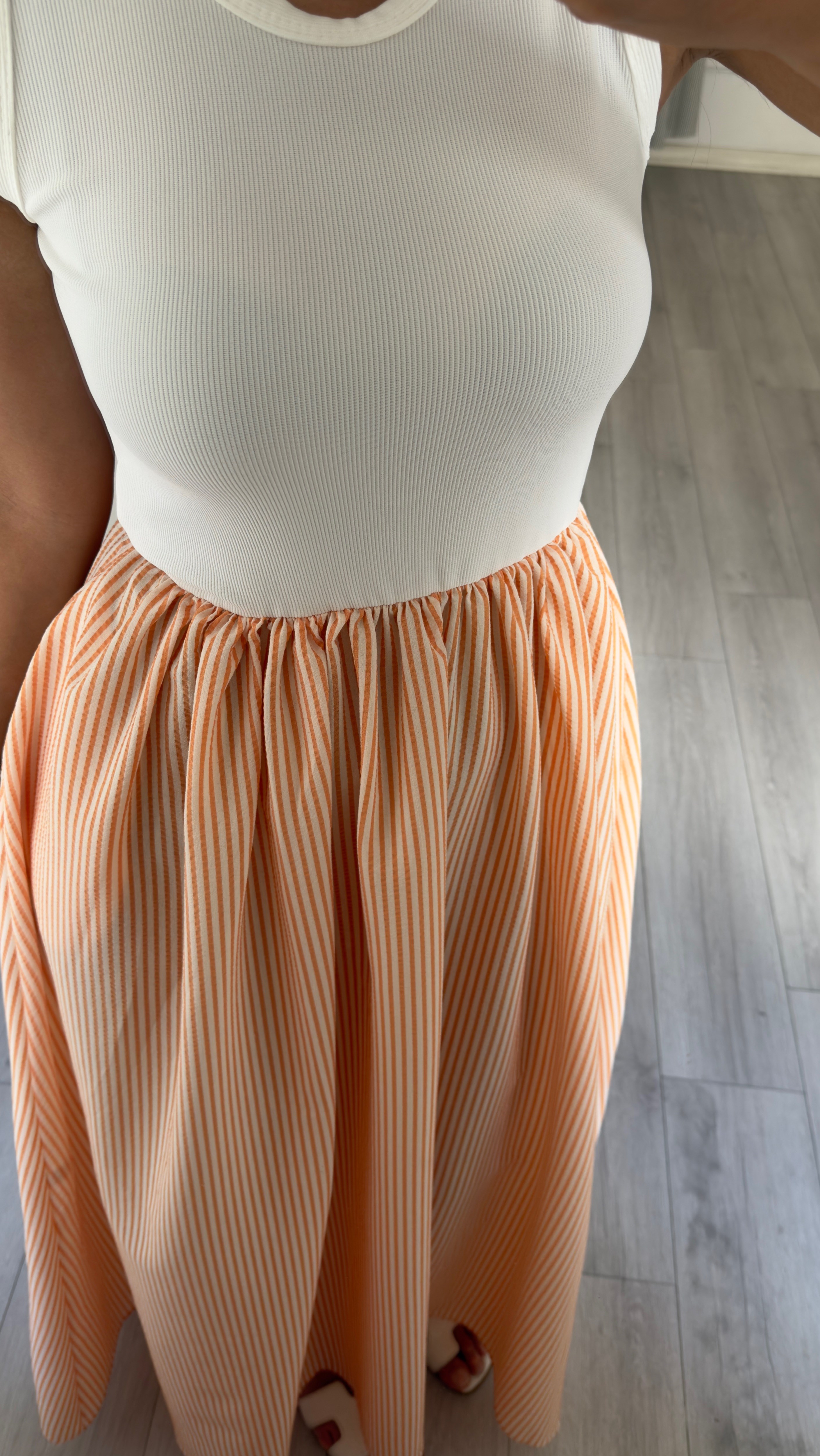 Örme Üstlü Ve Somon Çizgili Poplin Etekli Elbise