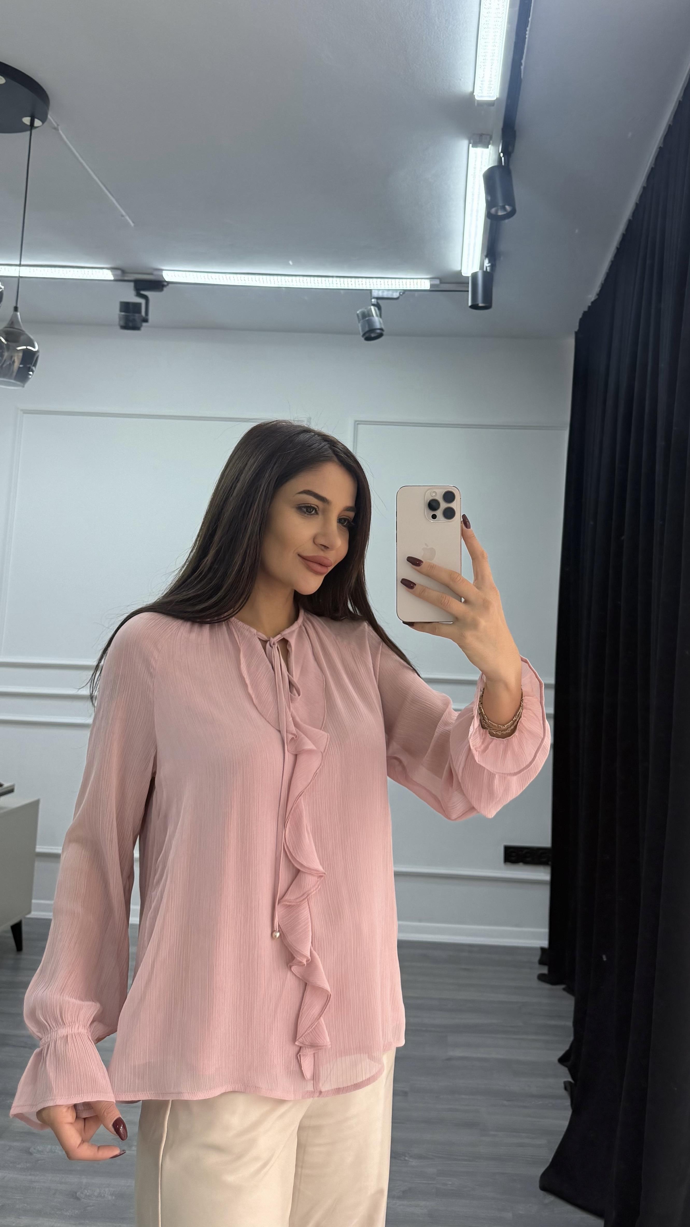 Pembe Volanlı Uzun Kollu Gömlek