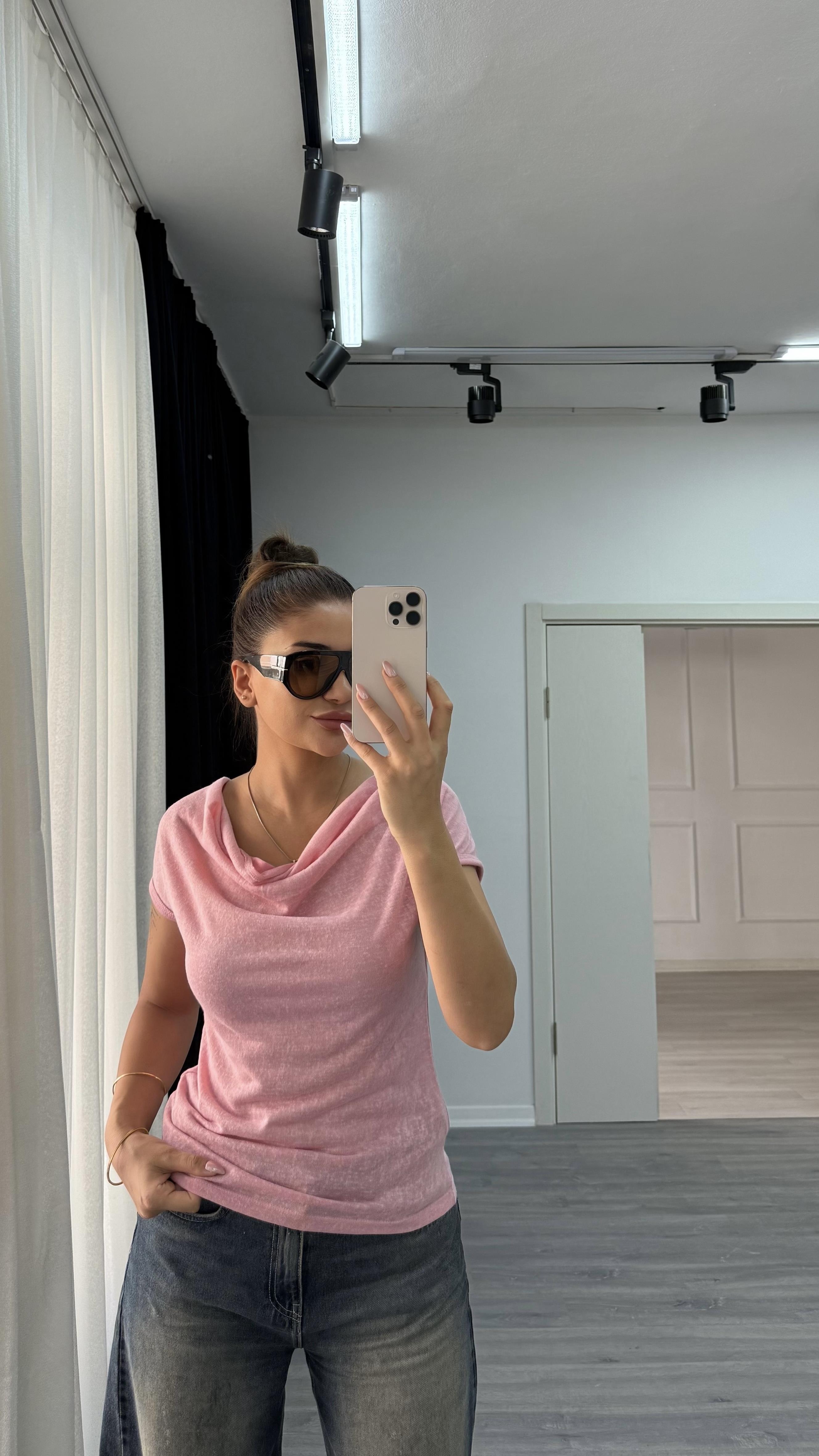 Premium Degaje Yaka Kısa Kol Bluz-Pembe