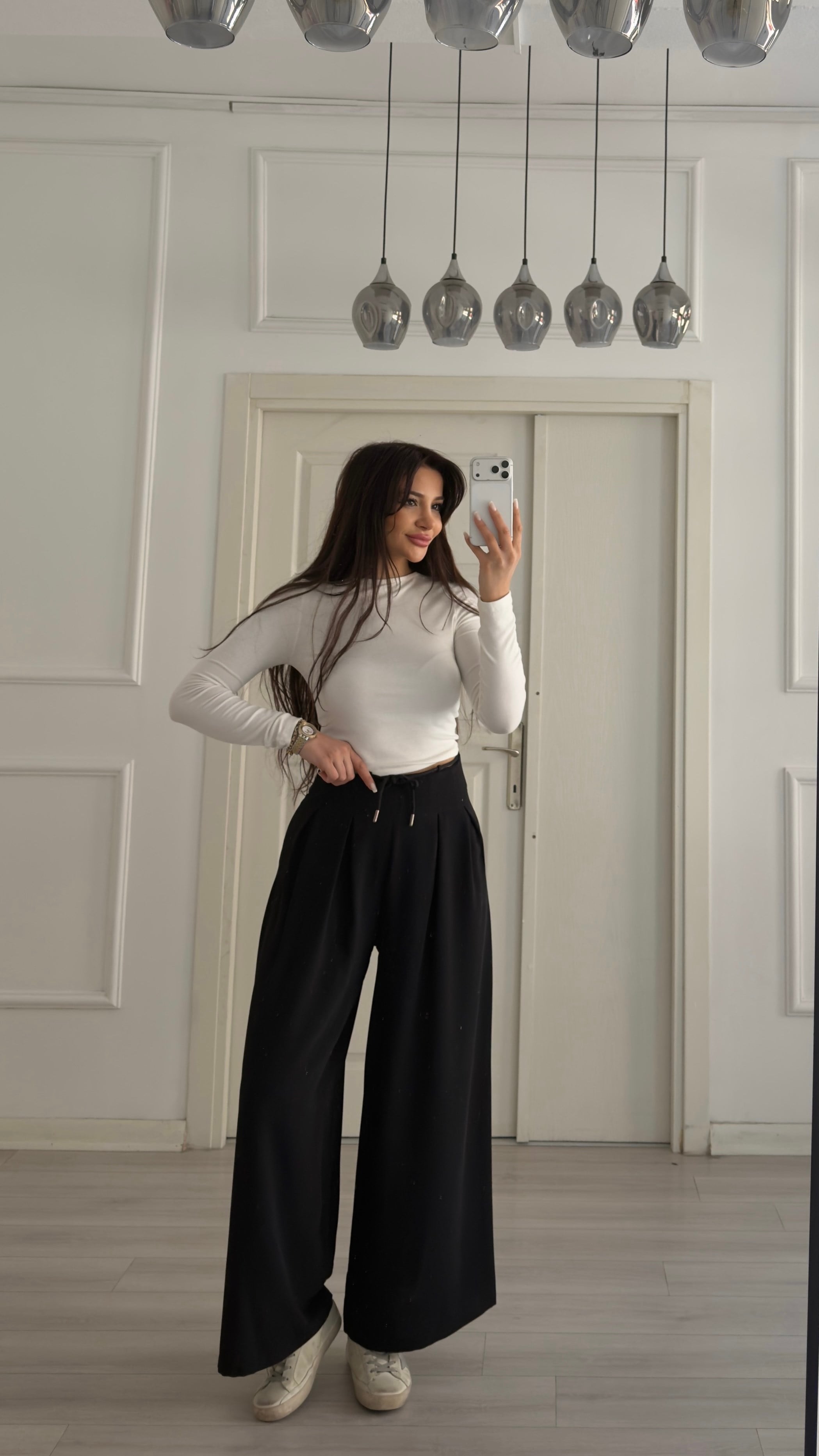 Siyah Pile Detaylı Kemerli Bol Paça Pantolon 