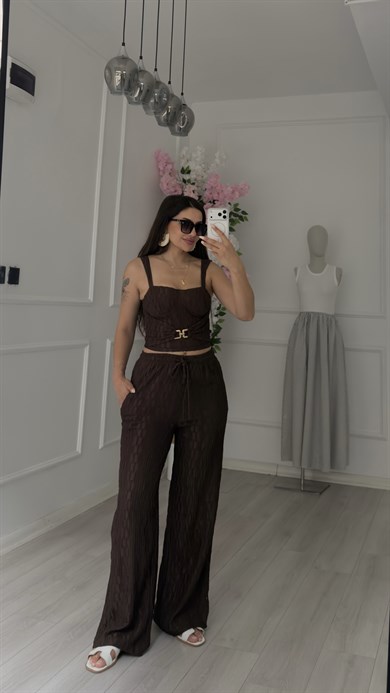  Acı Kahve Pantolon Toka Detaylı Bluz Takım