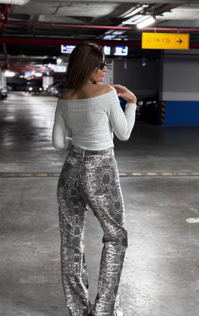  Gri Yılan Desenli Straight Jean