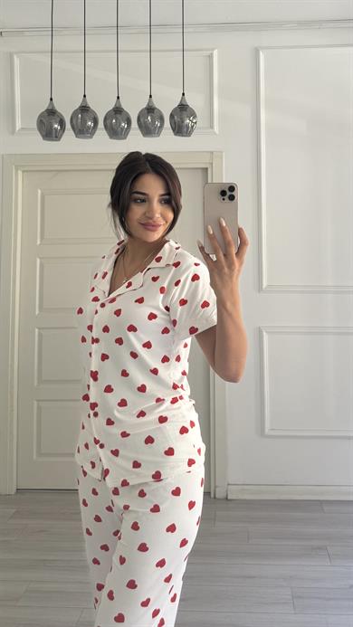 %100 Pamuklu Beyaz Gömlek Yaka Kalpli Kısa Kol Pijama Takımı  Regullar