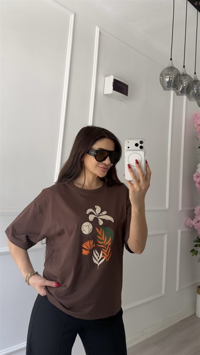 Acı Kahve Çiçek Desenli Tişört