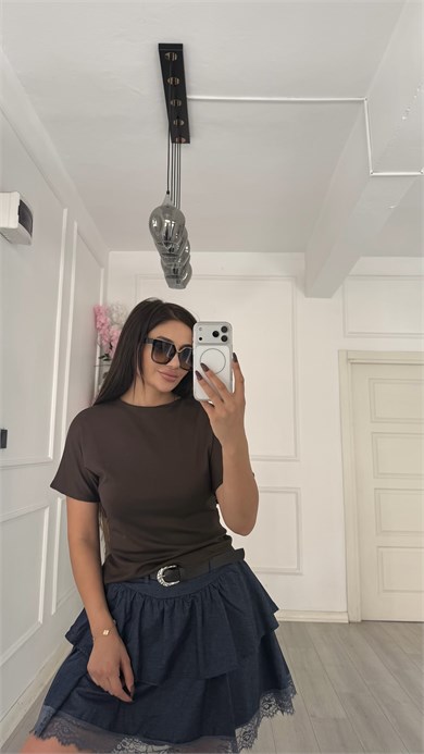 Acı Kahve Sırt Dekolteli Kısa Kol Bluz
