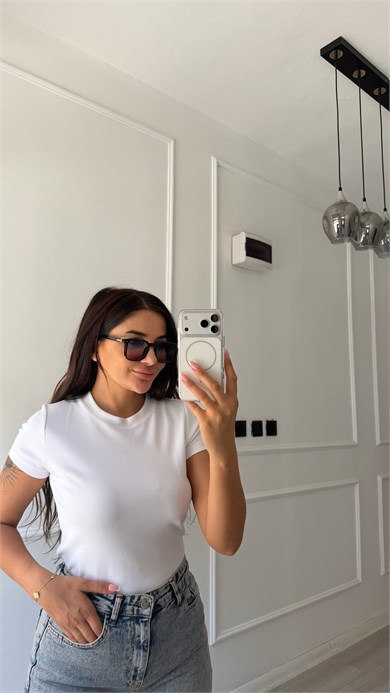 Beyaz Fitilli Bisiklet Yaka Basic Tişört