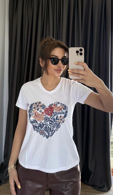 Beyaz Yeni Sezon %100 Pamuk T-shirt-kalp Işlemeli