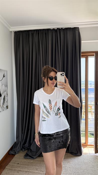 Beyaz Yeni Sezon %100 Pamuk T-shirt Tüy İşlemeli