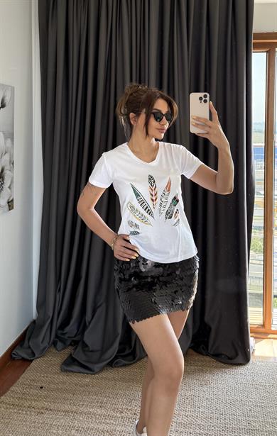 Beyaz Yeni Sezon %100 Pamuk T-shirt Tüy İşlemeli