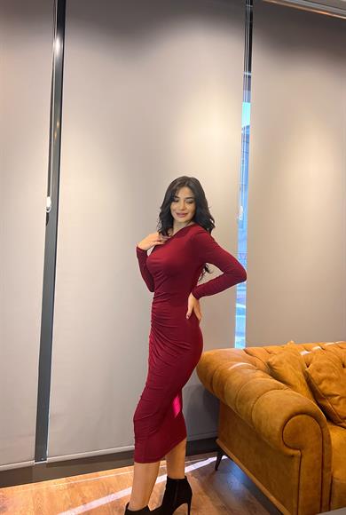 Bordo Büzgülü Asimetrik Yaka Midi Örme Elbise