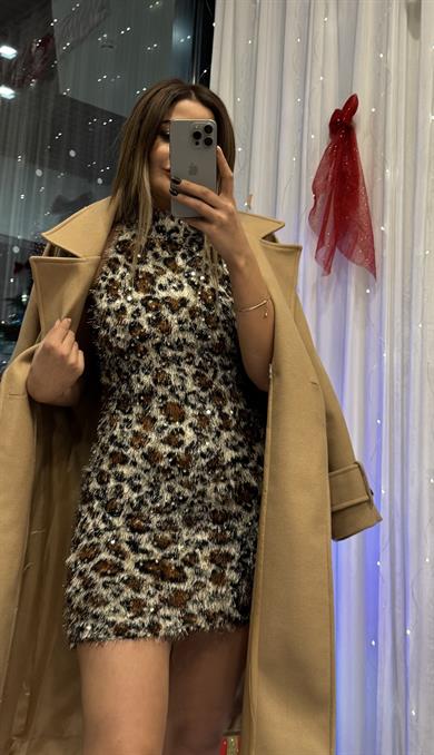 Kadın Leopar Tüylü Halter Yaka Krem Elbise