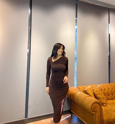 Kahve Büzgülü Asimetrik Yaka Midi Örme Elbise