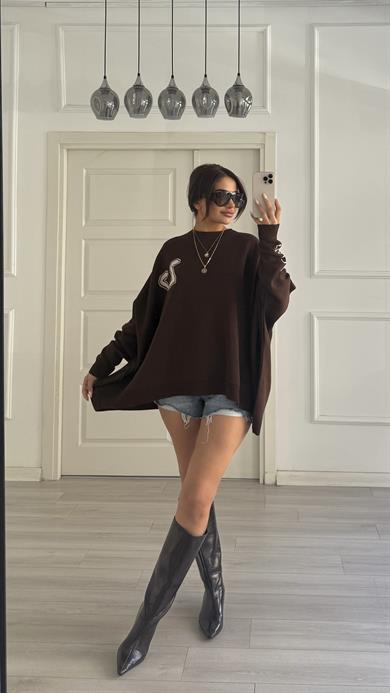Kahverengi Bisiklet Yaka Oversize Yazılı Triko Kazak