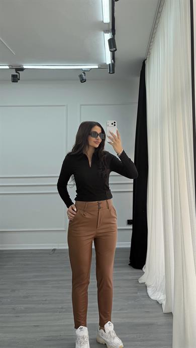 Kahverengi Düğme Detaylı İçi Süet Havuç Kesim Deri Pantolon