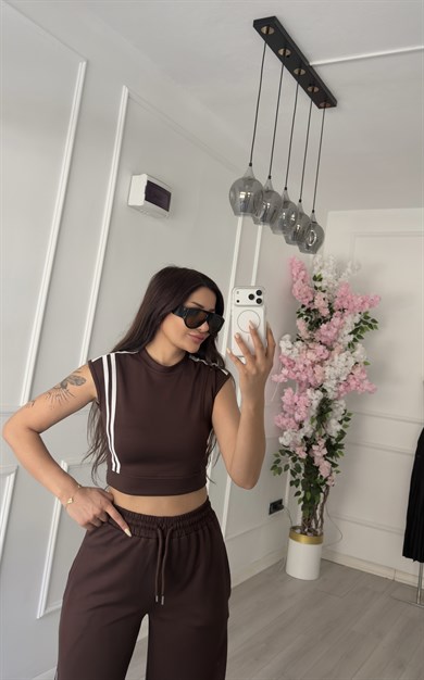 Kahverengi Şerit Desenli Crop Bluz Takım