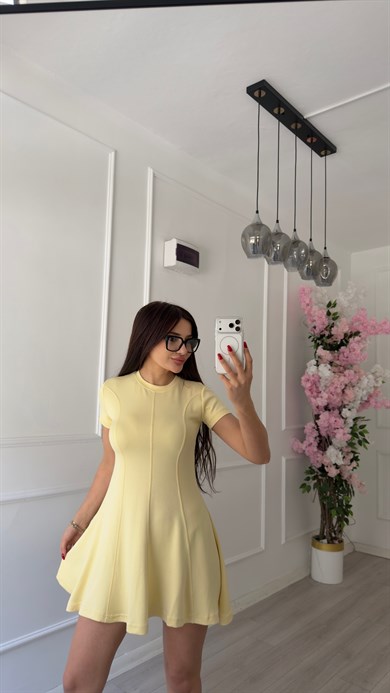 Kloş Sarı Kısa Elbise