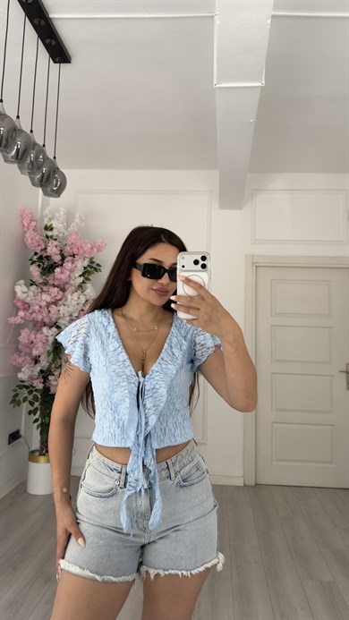 Mavi Fırfır Detaylı Bağcıklı V Yaka Dantel Crop Bluz
