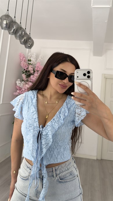 Mavi Fırfır Detaylı Bağcıklı V Yaka Dantel Crop Bluz