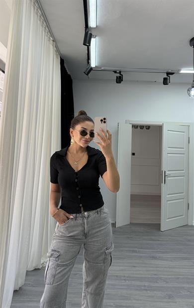 Önden Düğmeli Eni Boyu Esnek Kısa Kol Gömlek