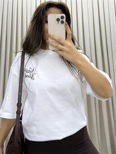 Oversize Bisiklet Yaka Nakışlı Kadın T-Shirt