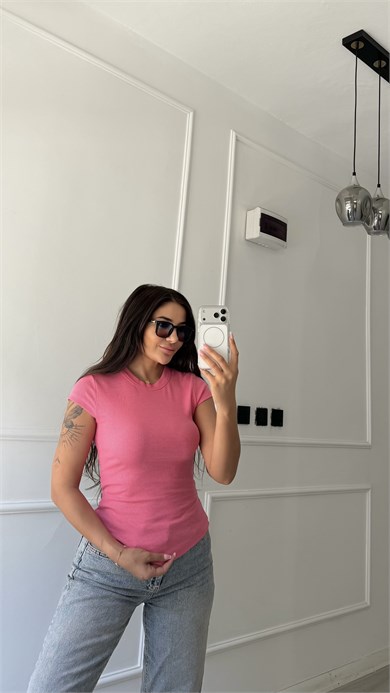 Pembe Fitilli Bisiklet Yaka Basic Tişört