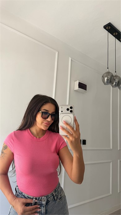 Pembe Fitilli Bisiklet Yaka Basic Tişört
