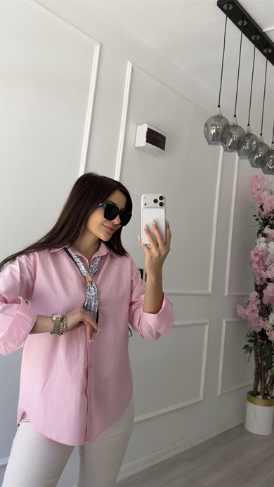 Pembe Oversize Fularlı Gömlek