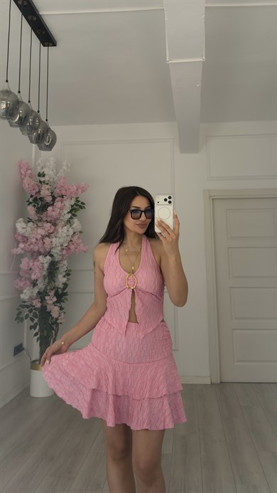 Pembe Toka Detaylı Şortlu Etek Bluz Takım