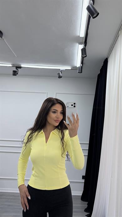 Sarı Polo Yaka Yarım Fermuarlı Esnek Bluz