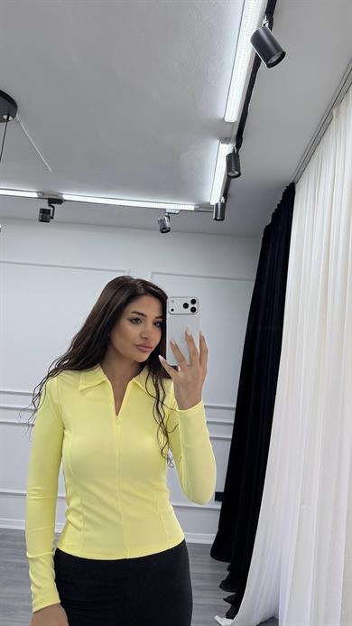 Sarı Polo Yaka Yarım Fermuarlı Esnek Bluz