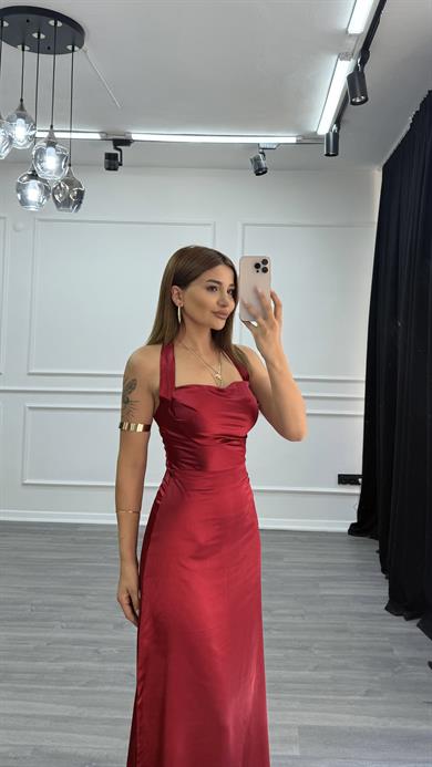Sırt Detaylı Saten Uzun Elbise-Bordo