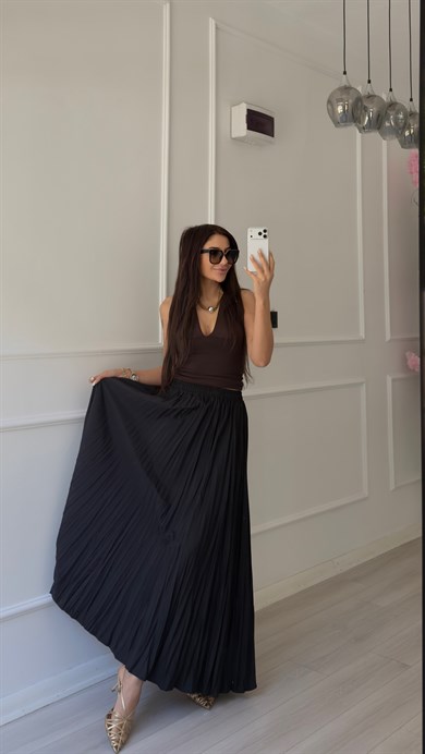 Siyah Beli Lastikli Pilili Etek