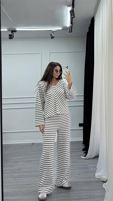 Siyah Ekru Çizgili V Yaka Örme Takım