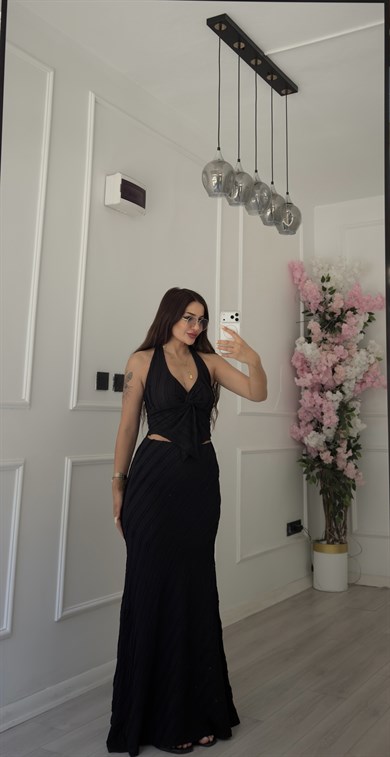 Siyah Halter Yaka Bluz Etek Takım