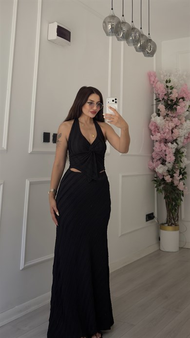 Siyah Halter Yaka Bluz Etek Takım