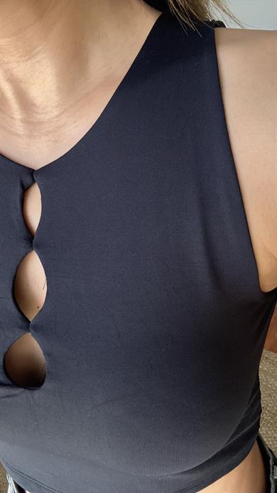 Siyah  Pencere Detayli Kolsuz Crop Büstiyer