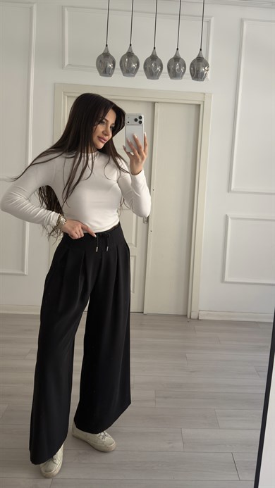 Siyah Pile Detaylı Kemerli Bol Paça Pantolon 