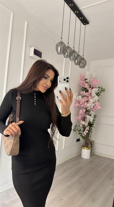 Siyah Yarım Boğaz Uzun Elbise Taş Detaylı Triko Elbise 