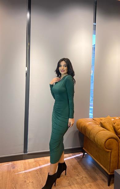 Yeşil Büzgülü Asimetrik Yaka Midi Örme Elbise