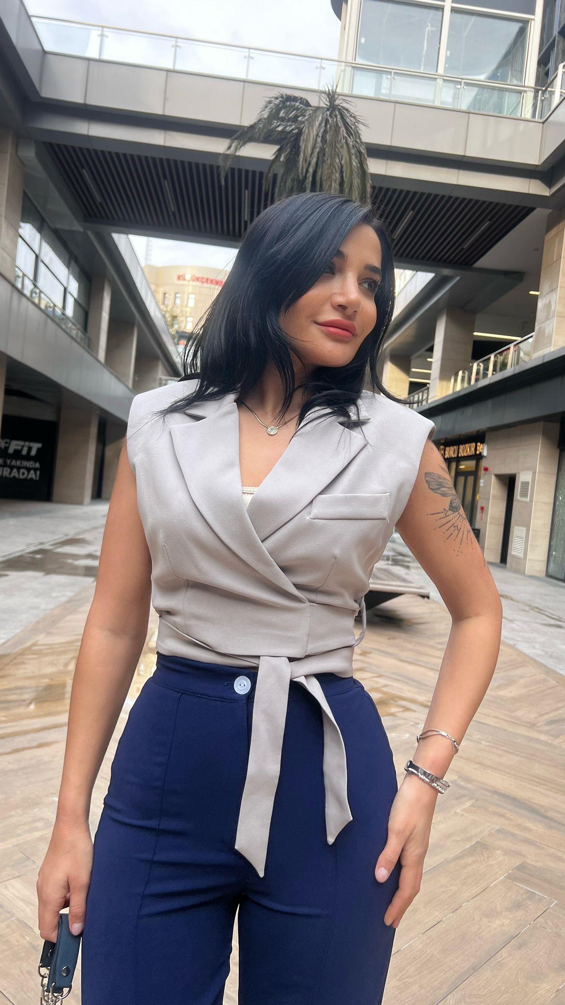 Bağlamalı Crop Yelek Gri