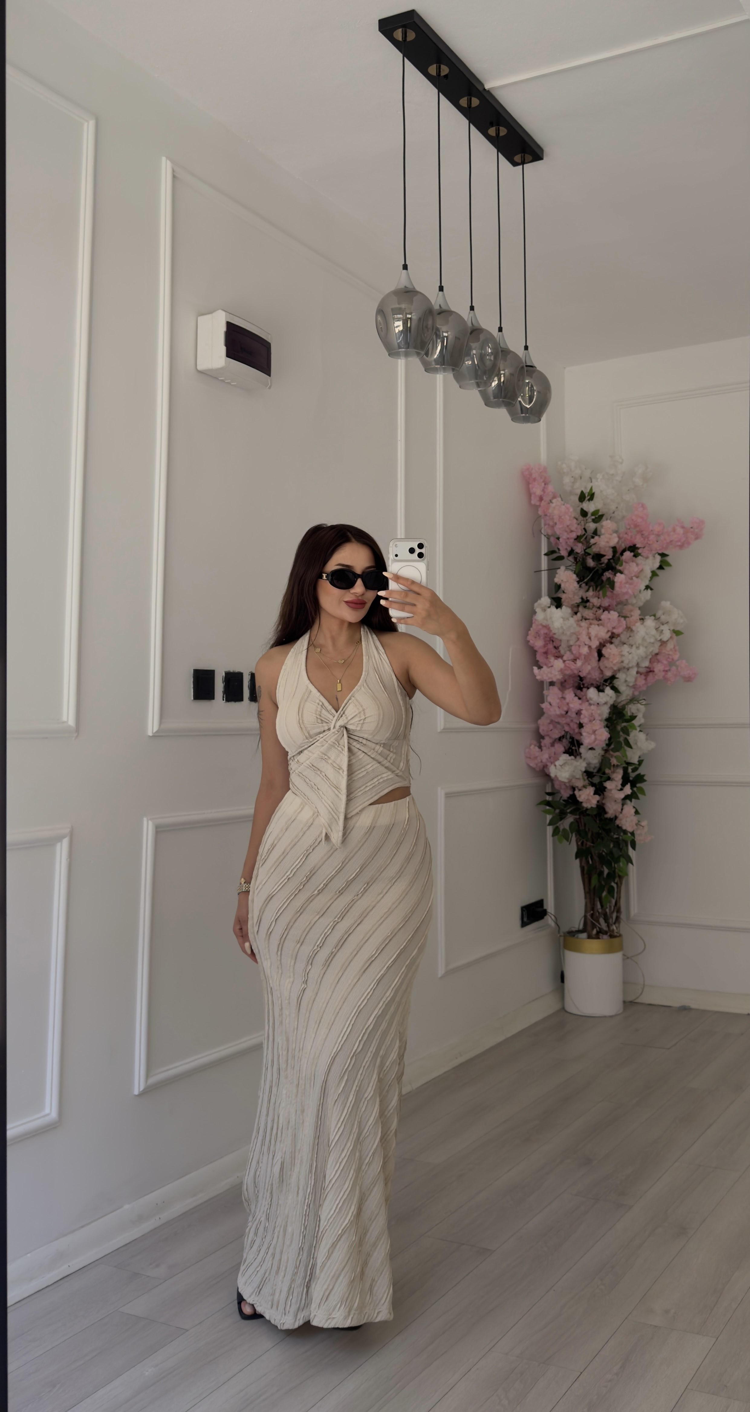 Bej Halter Yaka Bluz Etek Takım
