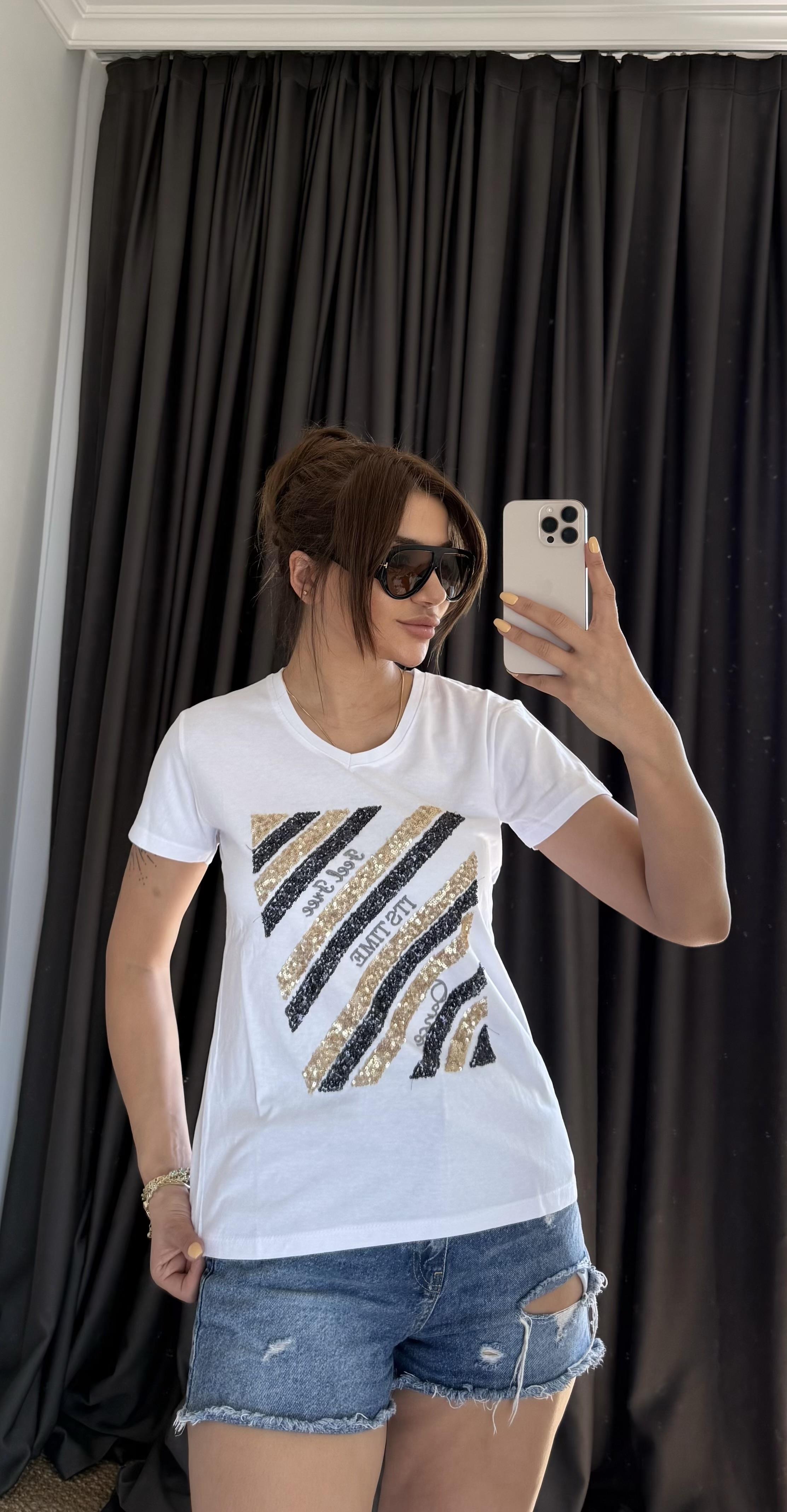 Beyaz Yeni Sezon %100 Pamuk T-shirt  İşlemeli