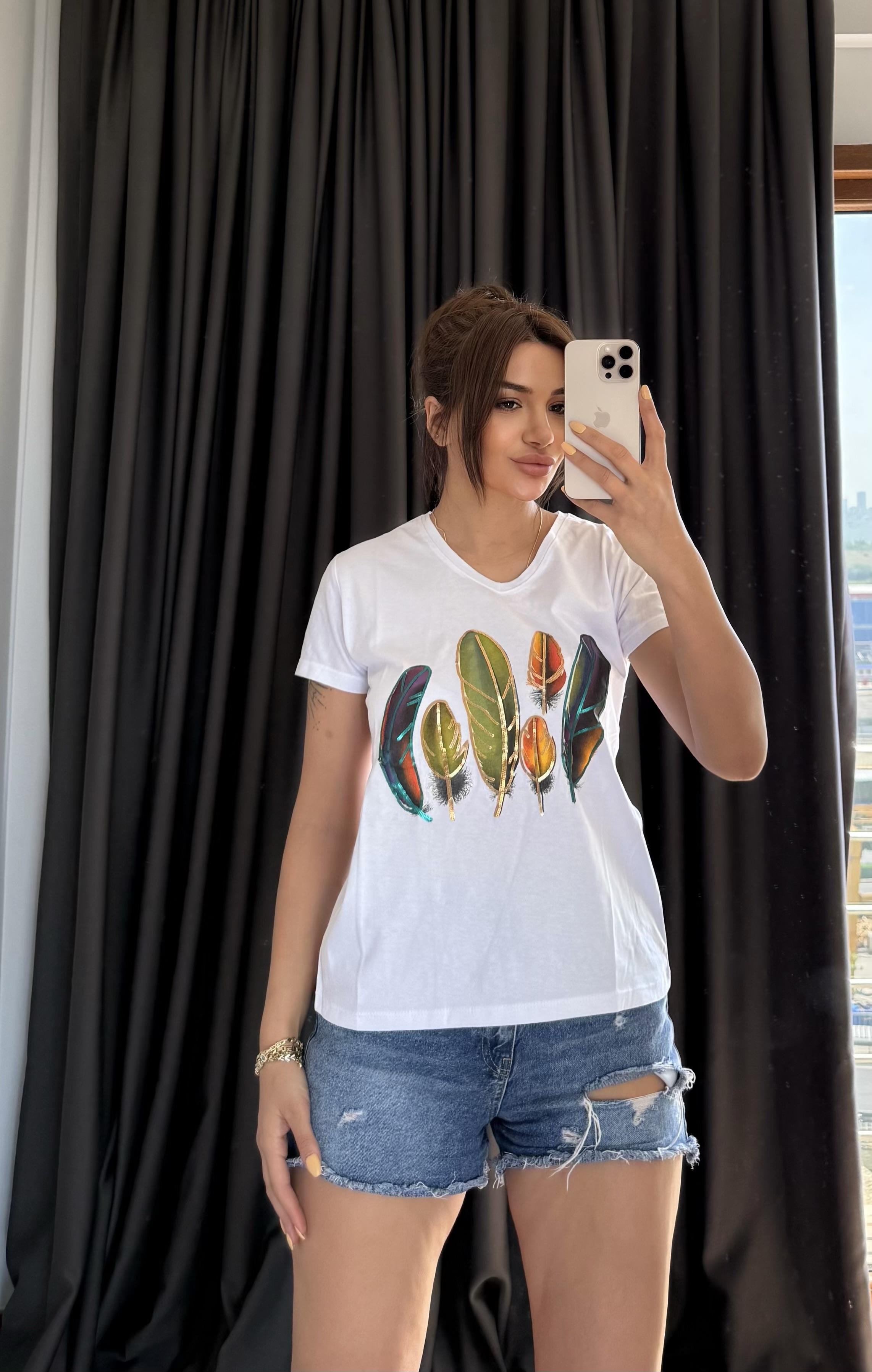 Beyaz Yeni Sezon %100 Pamuk T-shirt Özel  İşlemeli