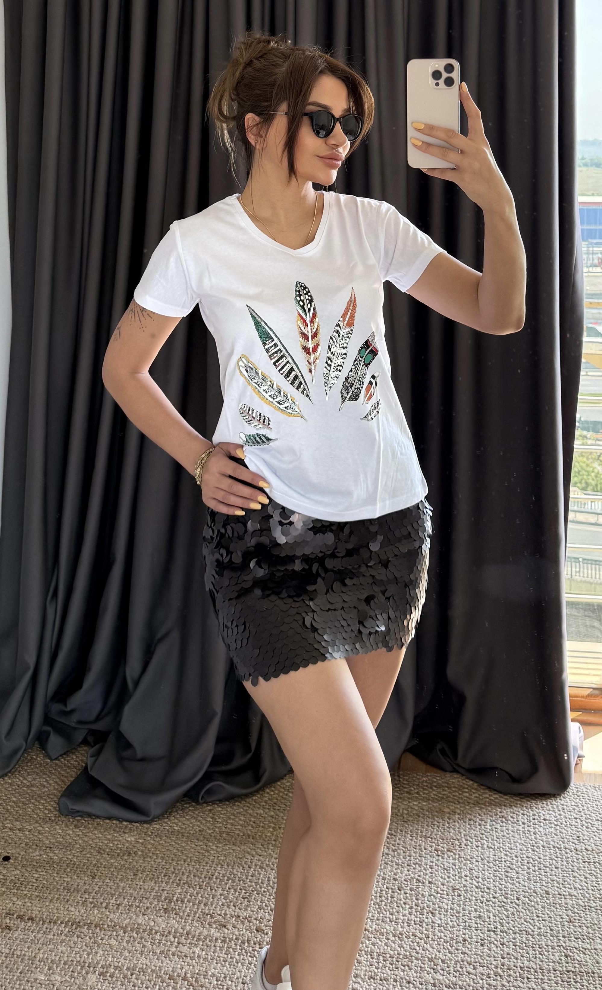 Beyaz Yeni Sezon %100 Pamuk T-shirt Tüy İşlemeli