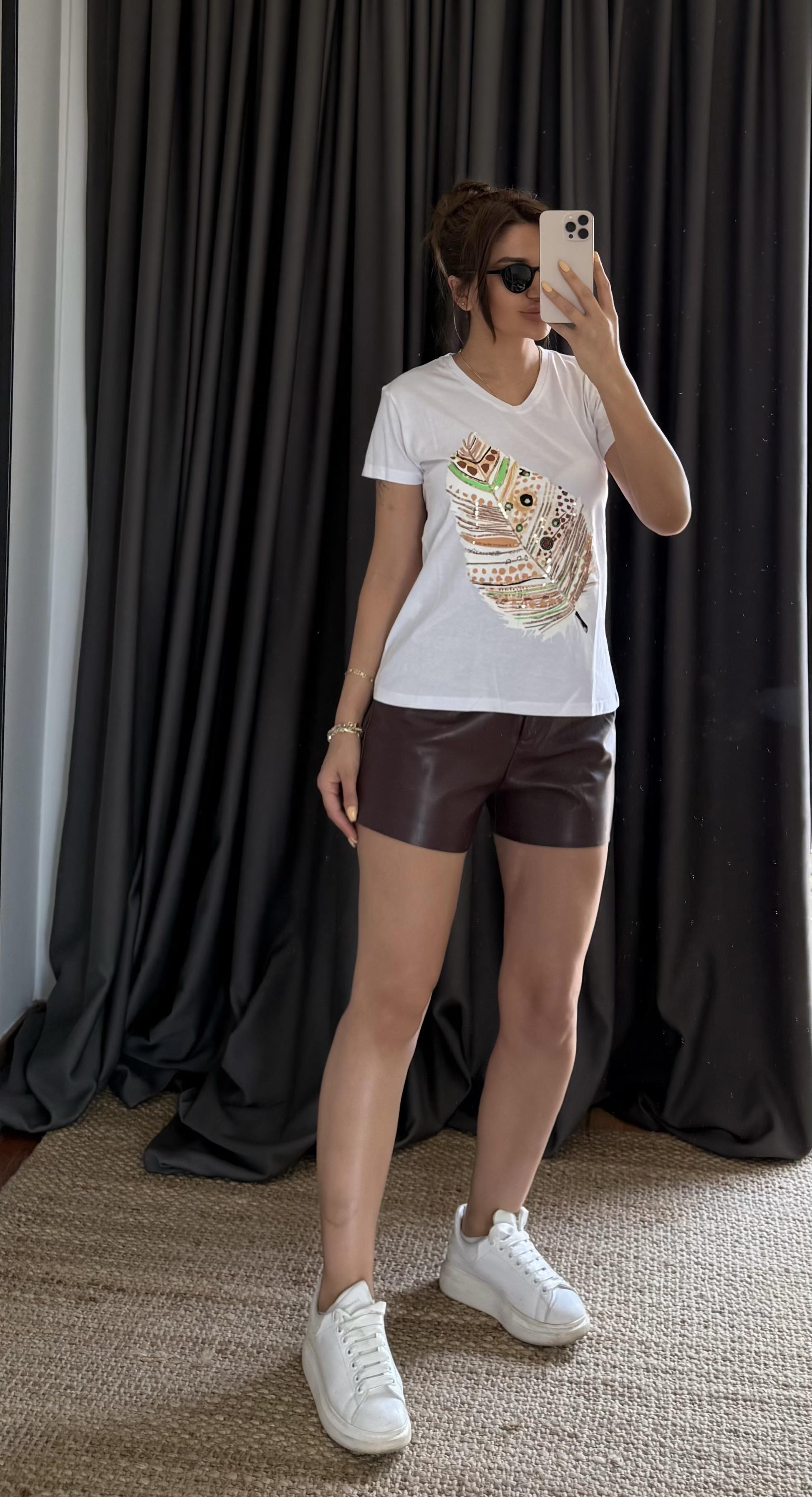 Beyaz Yeni Sezon %100 Pamuk T-shirt-Yaprak Pul Payet İşlemeli