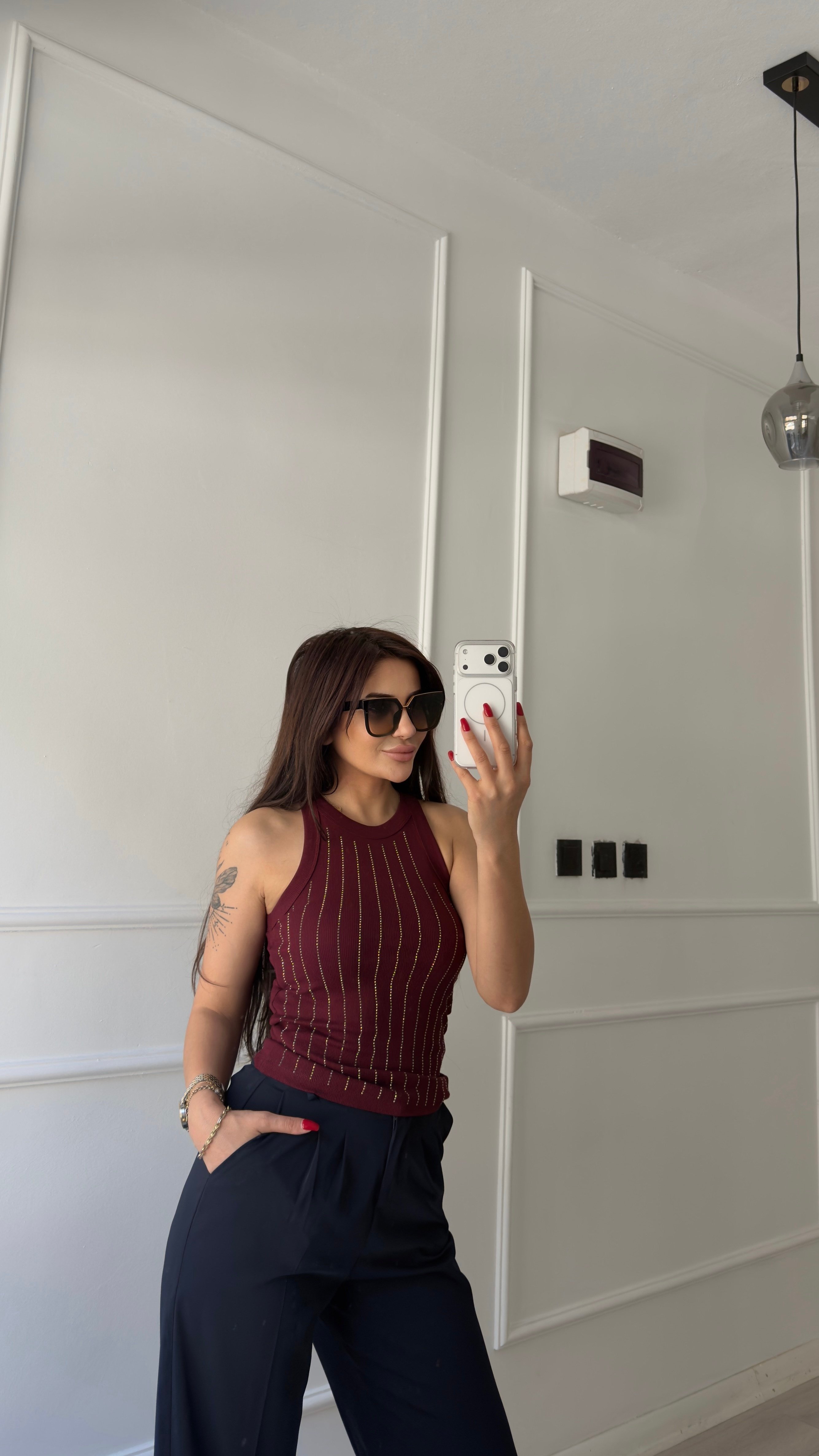 Bordo Taş Detaylı Sıfır Kol Bluz