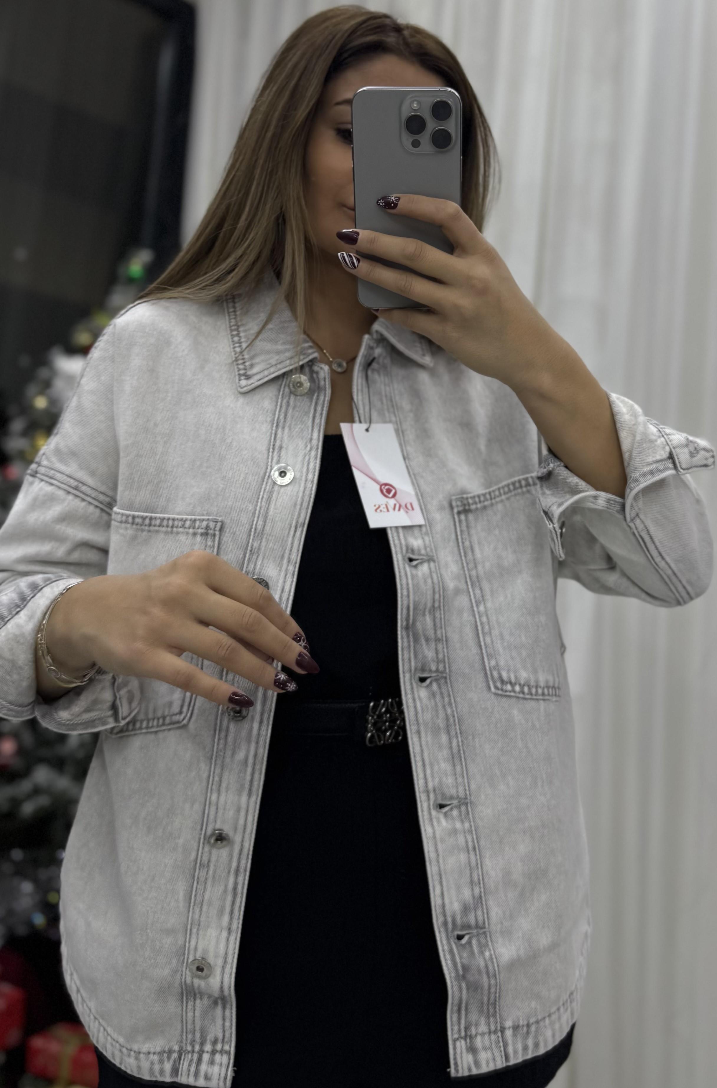 Cepli Yırtmaç Detaylı Oversize Denim Ceket-Gri